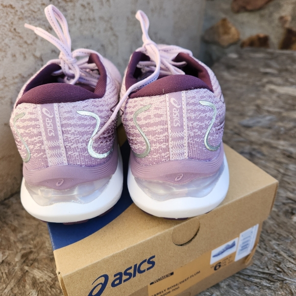 Asics Gel-Cumulus 24 Shoes - Picture 11 of 16